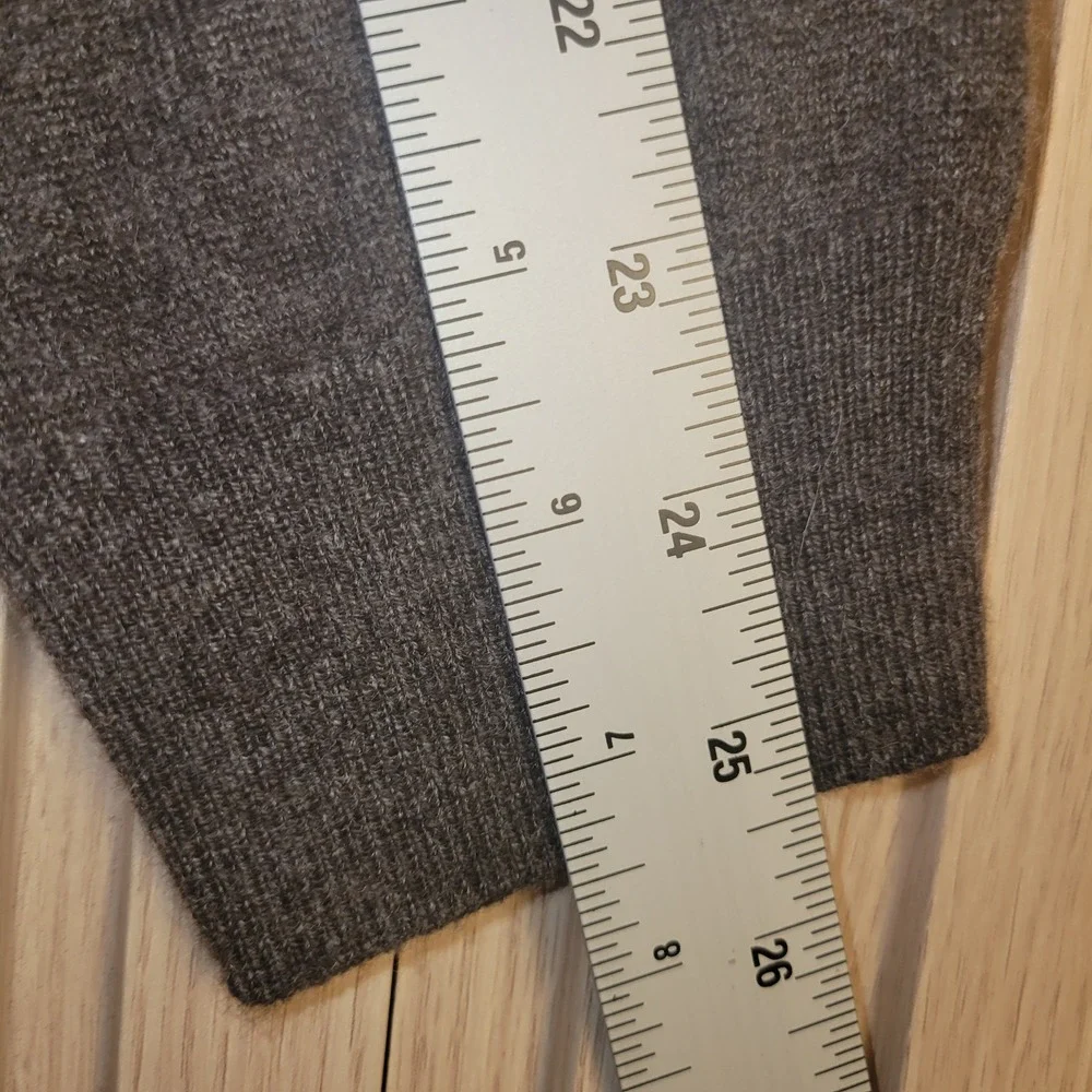 Wilkes & Riley 100% Cashmere Cardigan Sweater Mens Medium Gray Made in Italy